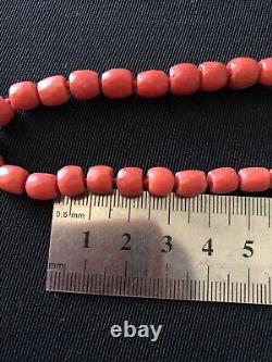 45 g. Vintage Faceted Red Coral Necklace Natural Undyed Beads Clasp Gold 18K