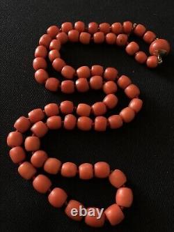 72.7 g. Vintage Red Coral Necklace Natural Undyed Beads Clasp Gold 14k