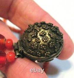 ANTIQUE CORAL GLASS BEAD NECKLACE With TALISMAN PENDANT HOLDER 17 17.5 GRAMS