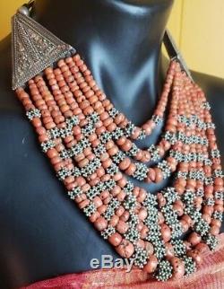 Exquisite rare, old, vintage necklace from Yemen, Silver and old Coral beads