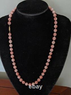 Fine Vtg Hand knotted natural Angel Coral 8mm Bead 22 Necklace 9CT gold clasp