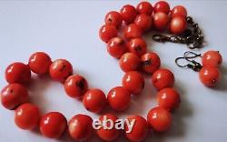 STUNNING! SALMON COLOUR CORAL NECKLACE, 18 1/2 LONG, BEADS 11mm-13mm