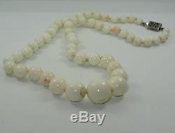 VINTAGE NATURAL ANGEL SKIN CORAL 18 GRADUATED BEAD NECKLACE with STERLING CLASP
