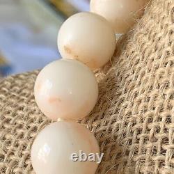VTG White Blush Angel Skin Coral 13-4mm Beads Necklace Knotted 84.3g Hook Clasp