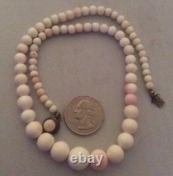 Vintage Angel Skin Conch Coral Beaded Necklace Silver Coral Clasp 34.5 G