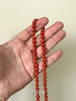 Vintage necklace natural red coral beads Italy gold 750 18K. 32gr
